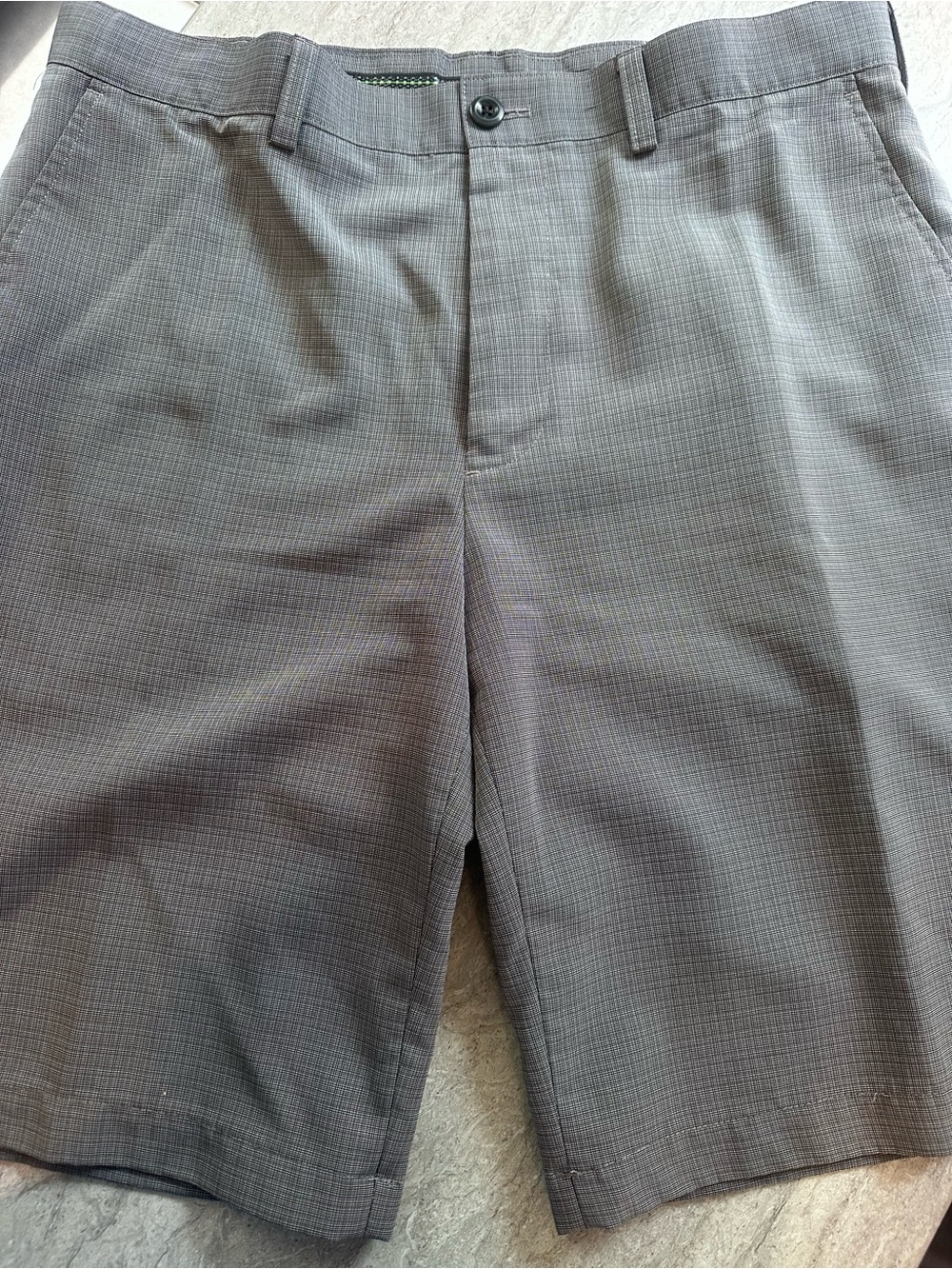 IZOD Golf Shorts Mens Size 33 Blueish Gray Flat Front Casual Shorts